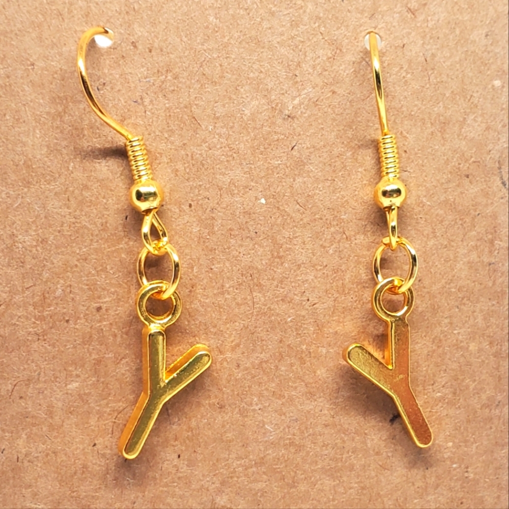 7/$10 Y Initial Earrings, New